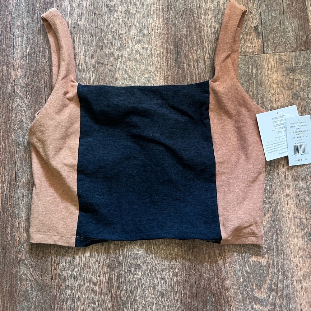 Beyond Yoga Crop Top/ medium